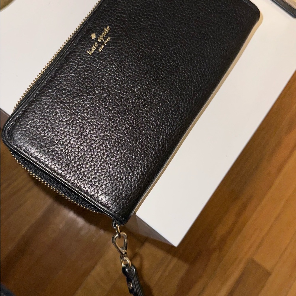 Kate Spade Black Textured Wallet